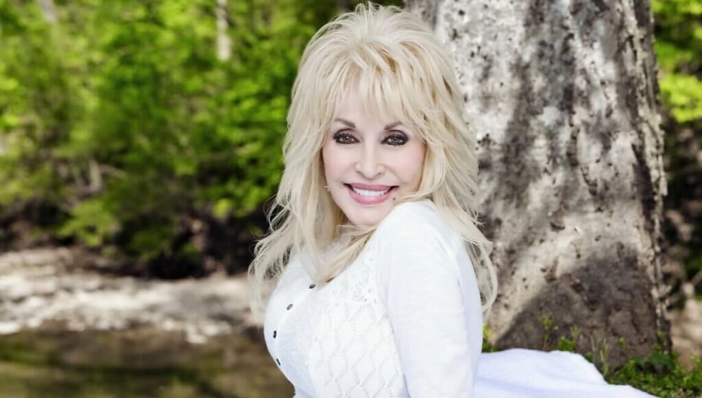 Dolly Parton Gives Health Update