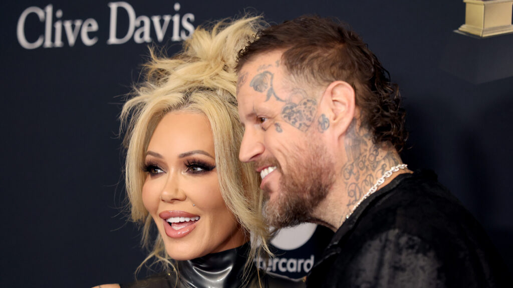 Jelly Roll Taking a Break From Touring After Bunnie Xo Divorce: ‘I Need Time to Heal’